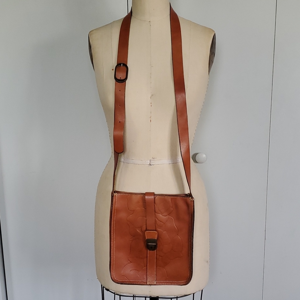 VTG Italian Leather Crossbody Purse